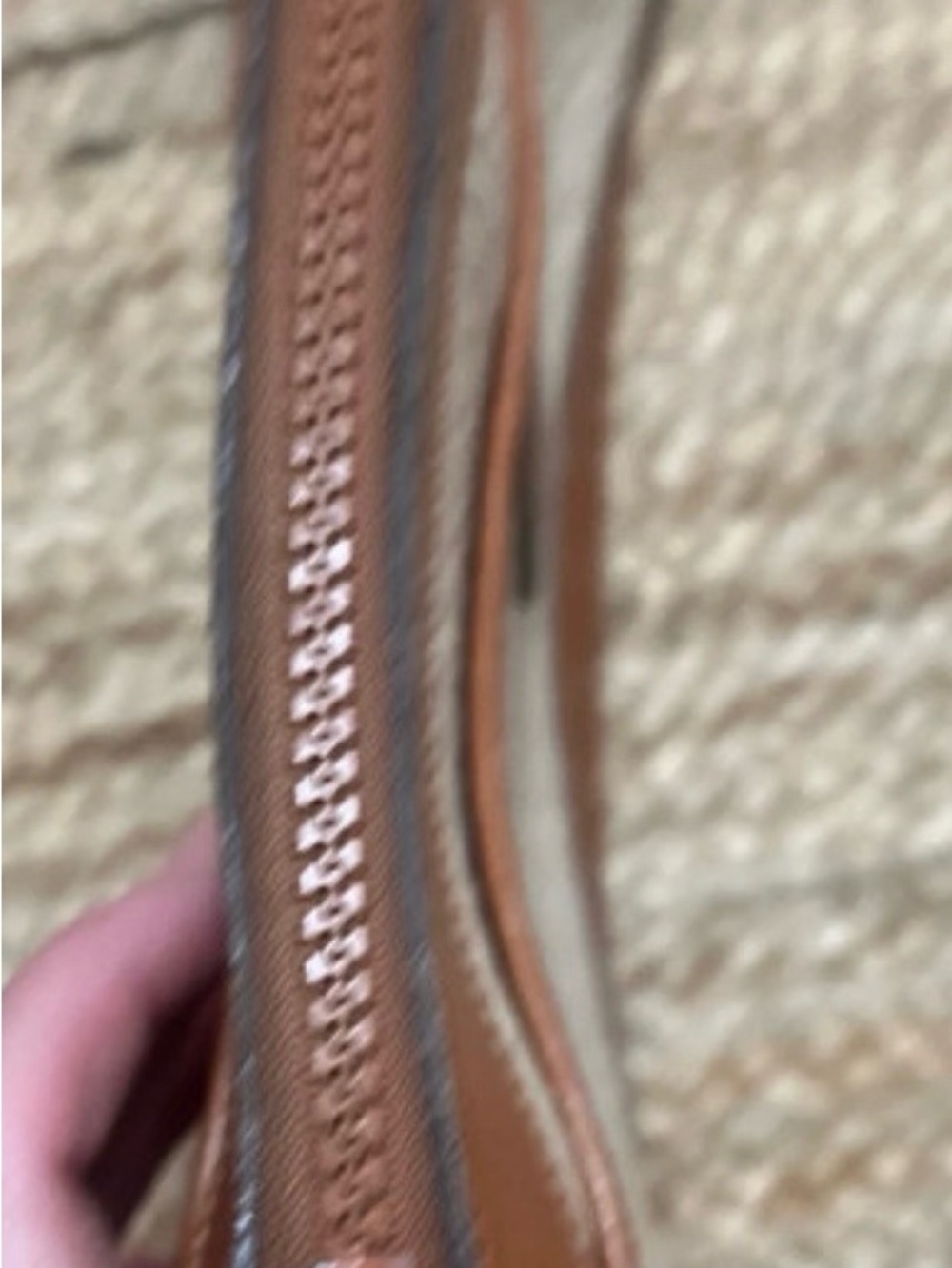 Vintage Dooney & Bourke Tan and Cream Leather Clutch - Picture 11 of 11